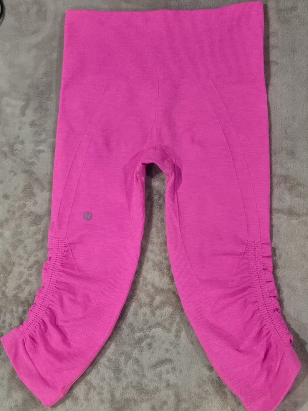 Lululemon Pink Ebb and Flow Capri Leggings Heathered Pink Size XS